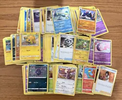 Pokemon TCG ~450 Bulk Card Lot - Vivid Voltage, Sword & Shield, Evolving Skies - Image 3