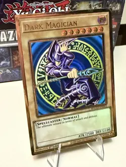 Dark Magician MAGO-EN002 Maximum Gold 1st Edition - Image 2