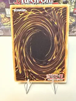 Dark Magician MAGO-EN002 Maximum Gold 1st Edition - Image 5