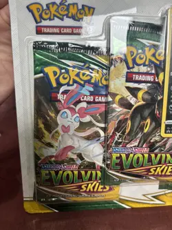 Sword & Shield Evolving Skies 3 Pack Blister + Umbreon Promo Card Pokemon TCG - Image 2