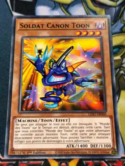 CARTE Yu Gi Oh SOLDAT CANON TOON LDS1-FR060 1ere edition - Image 1