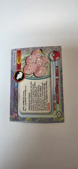 2000 Topps Pokemon TV #102 Exeggcute Rainbow Foil - Image 3