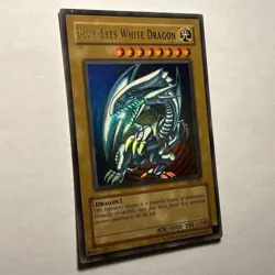 BLUE EYES WHITE DRAGON ULTRA RARE SDK-001 ORIGINAL YUGIOH! LP - Image 3