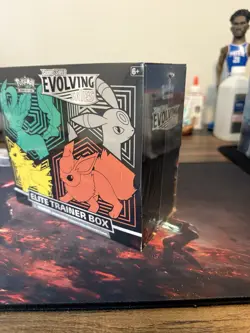 Pokemon TCG Evolving Skies Elite Trainer Box ETB Brand New/Factory Sealed - Image 2