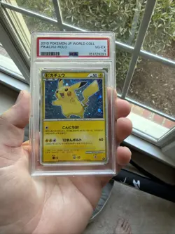2010 POKEMON JPN WORLD COLL PIKACHU-HOLO PSA 4 - Image 1