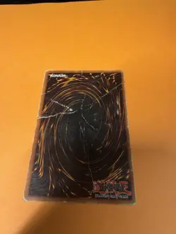 Konami Blue-Eyes White Dragon SDK-001 Ultra Rare Holo 3000/2500 - Image 2