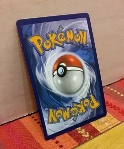 POKEMON Charizard 025/185 Vivid Voltages Set, Rare, NM Condition. - Image 4