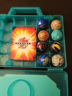 Bakugan Battle Brawlers Turquoise Carrying Case w/8 Balls And Cards - Image 2