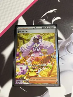 Rare Pokemon Jacinthe POR 122/088 Trainer-Supporter Full Art Holo 🍬 🧁 💜 - Image 2