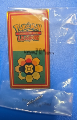 POKEMON™ KANTO LEAGUE 1ST COMPLETE YELLOW FACE SET OF 8 BADGE PINS Full Set 2000 - Image 5