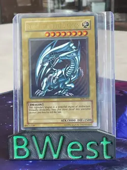 Blue Eyes White Dragon LP MP SDK-001 YuGiOh 1996 - Image 1