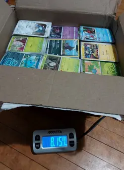 Lot of Korean, Chinese and Japanese HOLO and Bulk Pokemon Cards, 8lbs of cards - Image 3