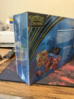 Pokemon TCG Mega Charizard x EX Ultra-Premium Collection - Image 4