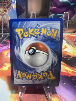 Pokemon TCG Alcremie V Shining Fates Ultra Rare Full Art 170 HP Holo - Image 2