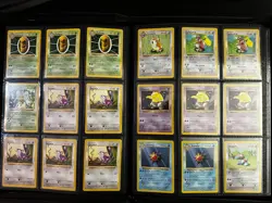 Pokemon Binder - Base Set Shadowless (300+ Vintage Lot) - Image 5
