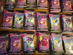 Pokemon Fusion Strike Sleeved Booster Pack – Random Artwork x 100 Available - Image 1