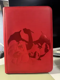 Ultra Pro: Pokemon Chrizard 9-Pocket Zippered Binder 74427161613 - Image 1