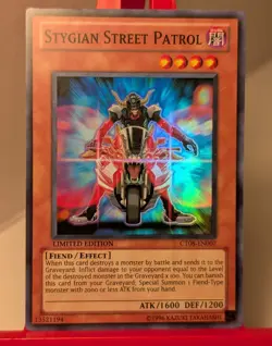 Yu-Gi-Oh! Stygian Street Patrol CT08-EN007 Super Rare Limited Ed NM- - Image 1