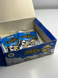 Club Penguin Card Jitsu 2009 Spanish Edition Box + 2 Packs Collectible Rare - Image 2