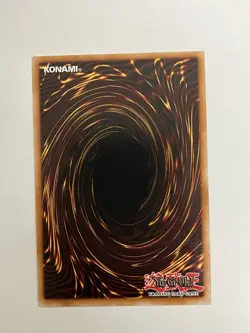 Yu-Gi-Oh TCG Dark Magician YSYR-EN001 Unlimited Edition Ultimate Rare - Image 2