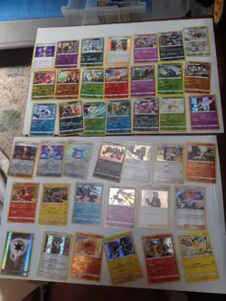 Pokemon Card Lot of over 650 lots of Halo and reverse halo lots of rares - Image 2