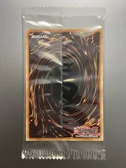 Yugioh - Dark Magician Girl Ultra Rare, LART-EN035, Near Mint, Limited Edition - Image 2