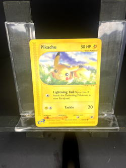 Pikachu 124/165 Expedition Base Set Regular - Pokemon TCG - Image 1