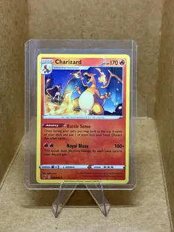 Pokemon Charizard 025/185 Vivid Voltage Holo Rare English 2020 170 HP Stage 2 - Image 1
