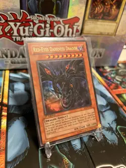 Yu-Gi-Oh! Red-Eyes Darkness Dragon SD1-EN001 1st Edition Effect Holo Konami - Image 3