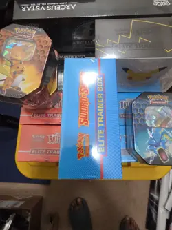 Pokemon TCG Sword & Shield Base Set Elite Trainer Box Zamazenta ETB Sealed - Image 4