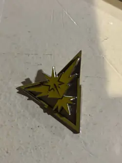 Official Pokemon Collector's Pin - Team Instinct Pokemon Go- Enamel Promo Item - Image 1