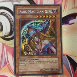 Yu-Gi-Oh! Dark Magician Girl MFC-000 MD crease on foil right side - Image 4