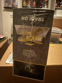 Pokemon TCG: Celebrations Ultra-Premium Collection Box (2021) and ETB 820650829147 - Image 5