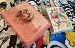 One Piece - UTA deck box and card sleeves (70) - Image 1