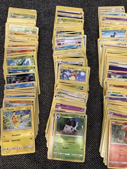 Pokemon - 250 Card Random Lot - No Doubles (2020, 2021, 2022) - Image 3