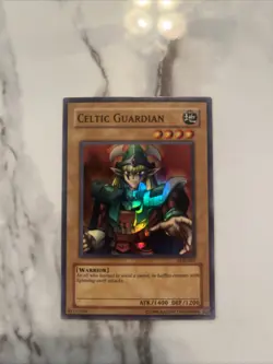 Yu-Gi-Oh! LOB-007 Celtic Guardian Unlimited Edition NM - Image 1
