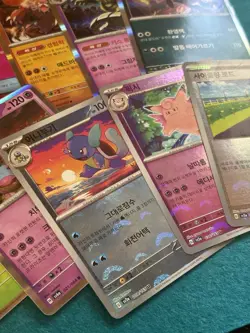100 Pokemon Card Lot HOLO/REV Korean + 151 Pokeball + EX/V + Japanese - Image 1