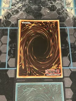 Yugioh TCG Dark Magician TDIL-EN032 1st Ed Super Rare Near Mint - Image 2