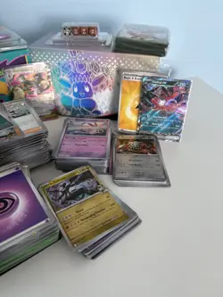 Pokemon ETBs - OPENED - includes over 520 cards with holos, exs and accessories - Image 3