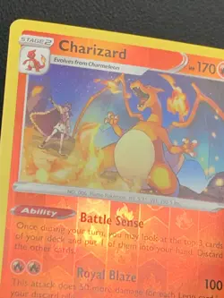 Charizard 025/185 Rare Reverse Holo Vivid Voltage Pokemon - Image 3