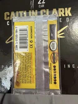 1999 Pokemon Base Set Unlimited Booster Pack Charizard art unweighed - Image 3