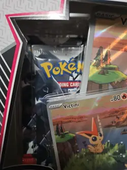 NEW Pokemon SCARLET VIOLET BLACK BOLT & WHITE FLARE VICTINI ILLUSTRATION COLLECT - Image 3