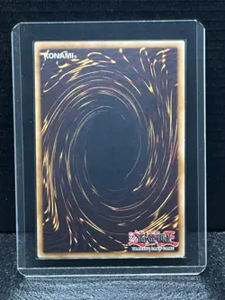 Konami Yu-Gi-Oh! Blue-Eyes White Dragon LCKC-EN001 Ultra Rare Holo 3000/2500 - Image 2