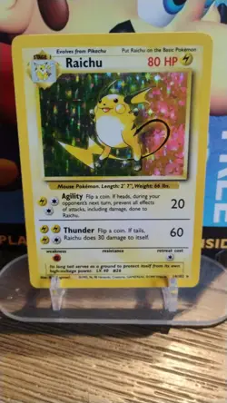 RAICHU Original Base Set POKEMON Holo 1999 Trading Card 14/102 TCG - Image 1