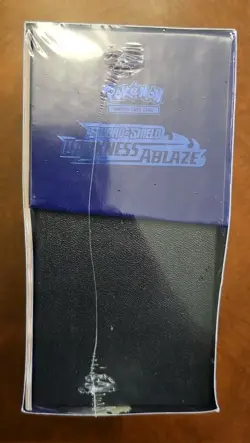 Pokemon TCG Sword & Shield Darkness Ablaze Elite Trainer Box 1 Box - Image 4