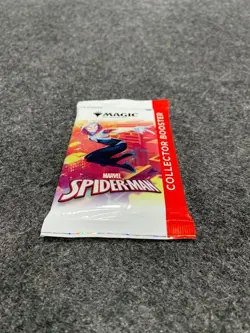 Magic The Gathering Marvel's Spider-Man Collector Booster Pack 15 Cards - Image 2