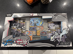 Pokemon TCG Black Bolt & White Flare Unova Heavy Hitters Premium Collection -New - Image 3