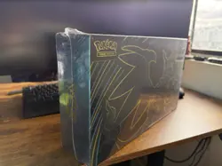 Pokemon TCG Mega Charizard x EX Ultra-Premium Collection - Image 2