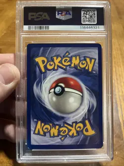 1999 POKEMON BASE SET UNLIMITED YELLOW CHEEKS #58 PIKACHU PSA 8 - Image 2
