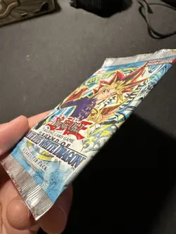 Sealed Vintage Yugioh Legend of Blue Eyes booster pack For Europe English Ed - Image 4